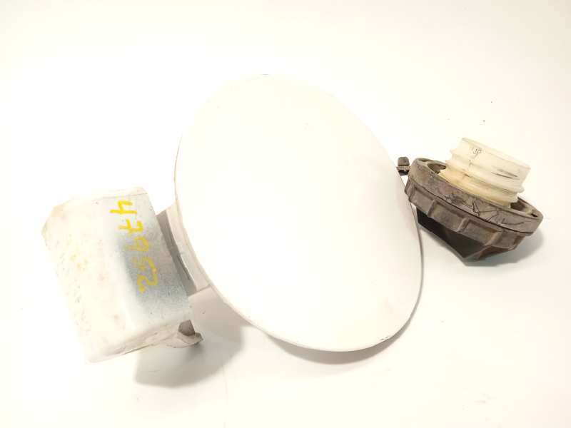 Recambio de tapa exterior combustible para kia rio drive referencia OEM IAM 695101W200 - Blanco 3