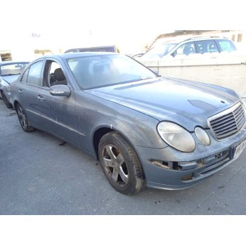 mercedes-benz clase e (w211) berlina del año 2004