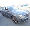 mercedes-benz clase e (w211) berlina del año 2004