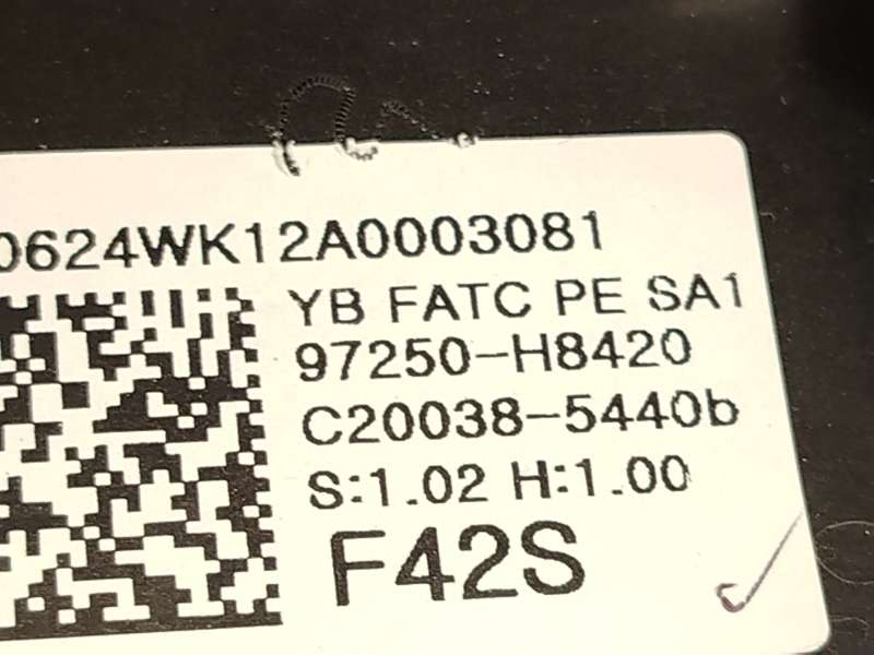 Recambio de mando climatizador para kia stonic (ybcuv) 1.0 tgdi cat referencia OEM IAM 97250H8420 97250H8420SA1 - Blanco 4