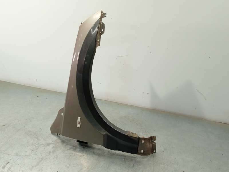 Recambio de aleta delantera derecha para kia sorento 2.5 crdi ex referencia OEM IAM 663213E141 3