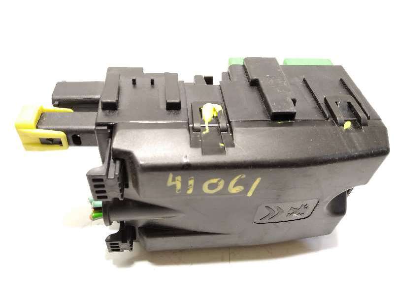 Recambio de caja reles / fusibles para peugeot expert furgón pro standard referencia OEM IAM 9806192580 - Blanco 3