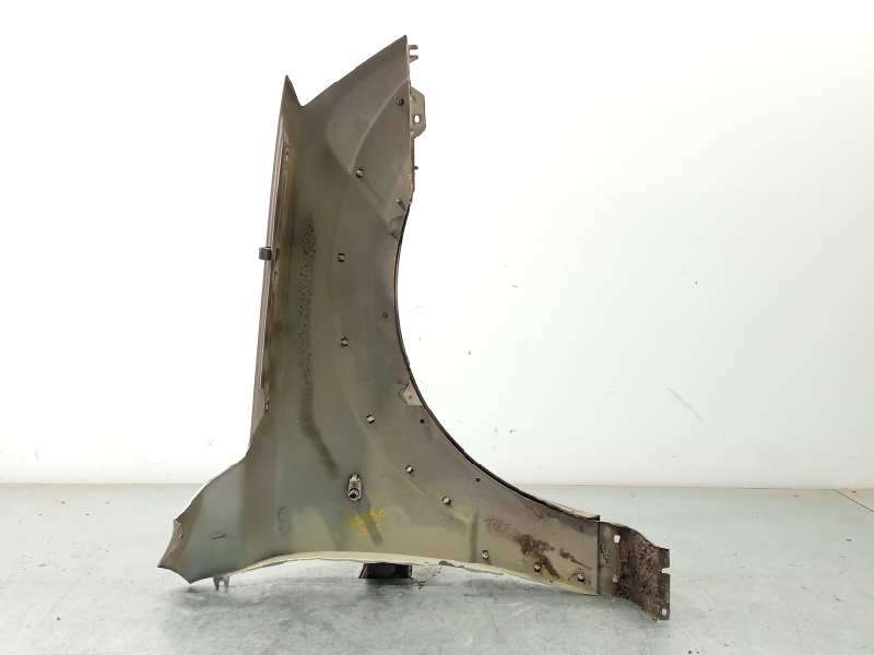 Recambio de aleta delantera izquierda para kia sorento 2.5 crdi ex referencia OEM IAM 663113E141 4
