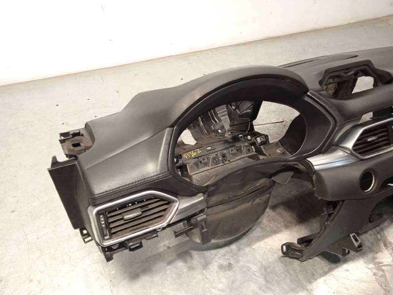 Recambio de salpicadero para mazda cx-5 2.0 cat referencia OEM IAM KB7W60381 KB7W60330D02 - Blanco 2
