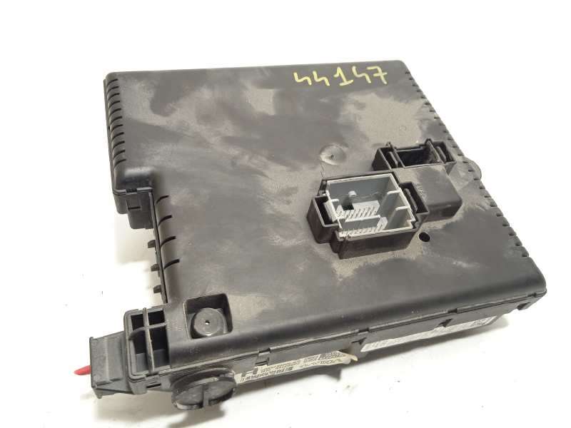 Recambio de caja reles / fusibles para volvo s60 berlina 2.4 diesel cat referencia OEM IAM 30786646  28080156 - Negro 3