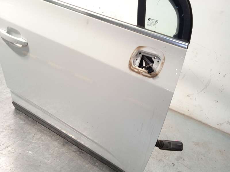 Recambio de puerta delantera derecha para chevrolet orlando (j309) 2.0 d referencia OEM IAM 95242605 3