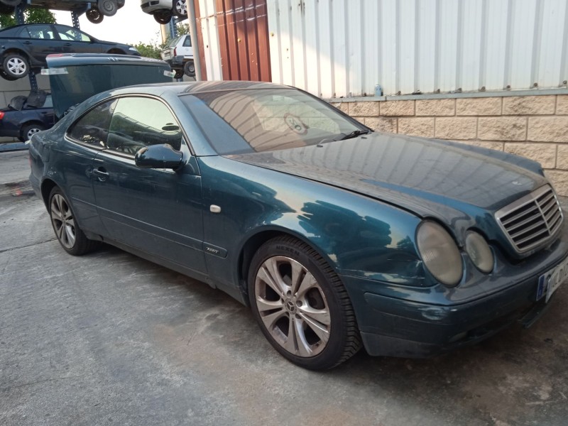 MERCEDES-BENZ CLK (C208)