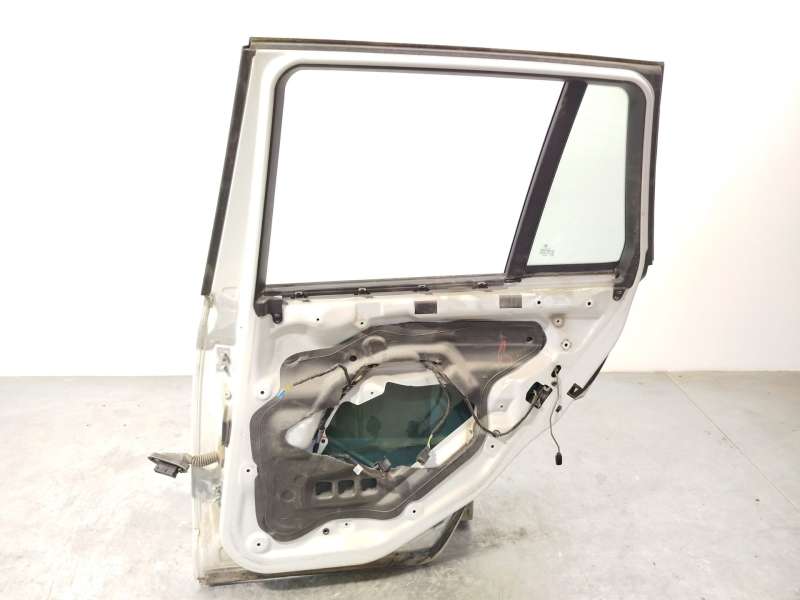 Recambio de puerta trasera derecha para bmw x3 (e83) 2.0 d referencia OEM IAM 41003449338 - Blanco 6