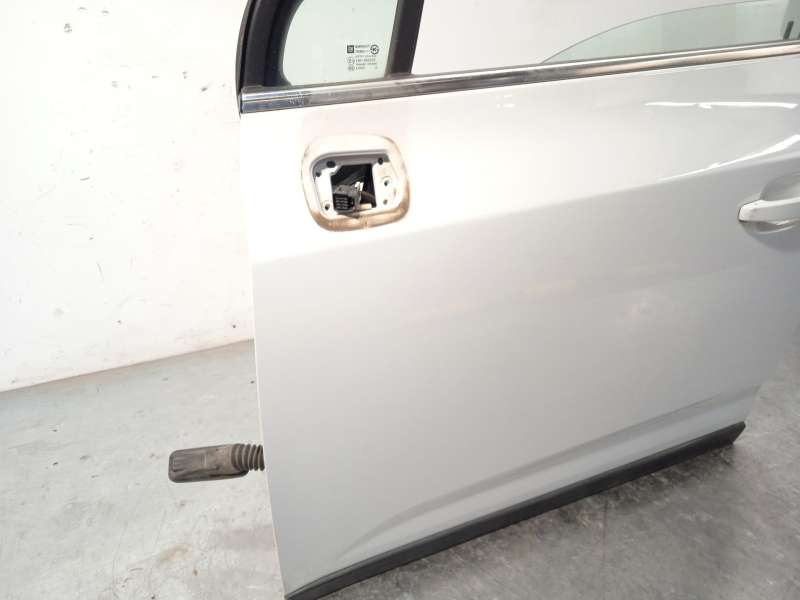 Recambio de puerta delantera izquierda para chevrolet orlando (j309) 2.0 d referencia OEM IAM 95242604 2