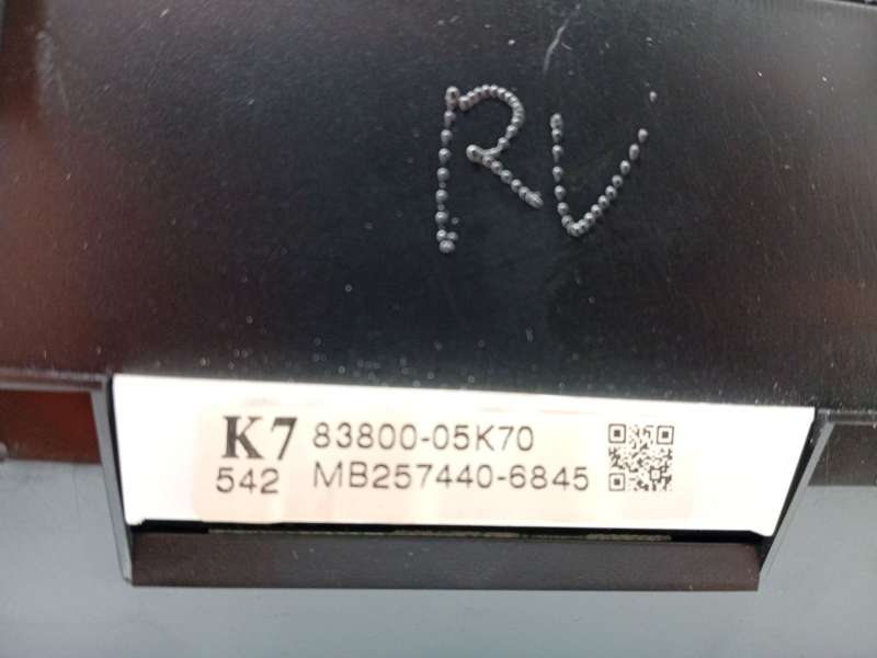 Recambio de cuadro instrumentos para toyota avensis sedán (_t27_) 1.8 (zrt271_) referencia OEM IAM 8380005K70  2574406845 - Granate 5