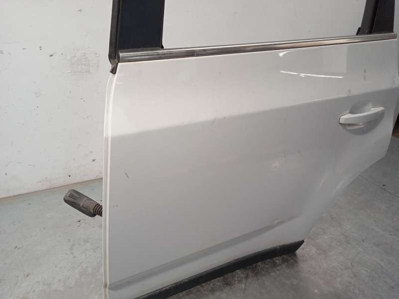 Recambio de puerta trasera izquierda para chevrolet orlando (j309) 2.0 d referencia OEM IAM 95242606 2
