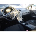 TOYOTA AVENSIS SEDÁN (_T27_)
