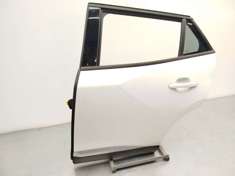 Recambio de puerta trasera izquierda para peugeot 2008 ii (ud_, us_, uy_, uj_, ur_, uc_) 1.2 puretech 130 referencia OEM IAM 983 2