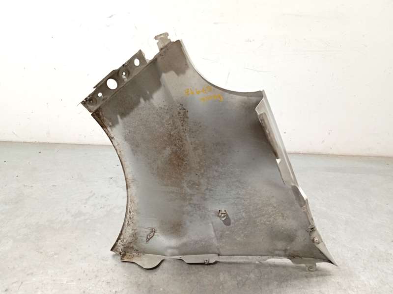 Recambio de aleta delantera derecha para nissan primastar furgoneta (x83) 2.0 dci 115 referencia OEM IAM 6311200Q0A 2