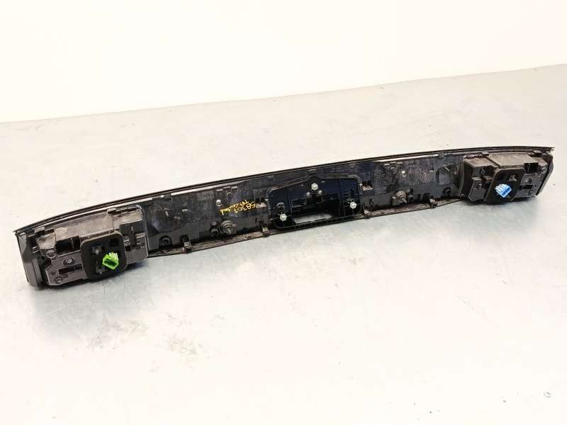 Recambio de piloto trasero central para volkswagen tiguan 2,0 tig referencia OEM IAM 571945307B 5