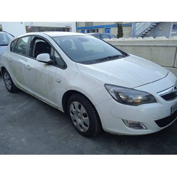 opel astra j lim. del año 2011