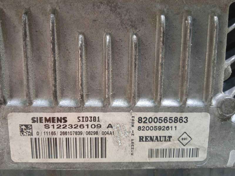 Recambio de centralita motor uce para renault clio iii exception referencia OEM IAM 8200565863  8200592611 - Negro 4
