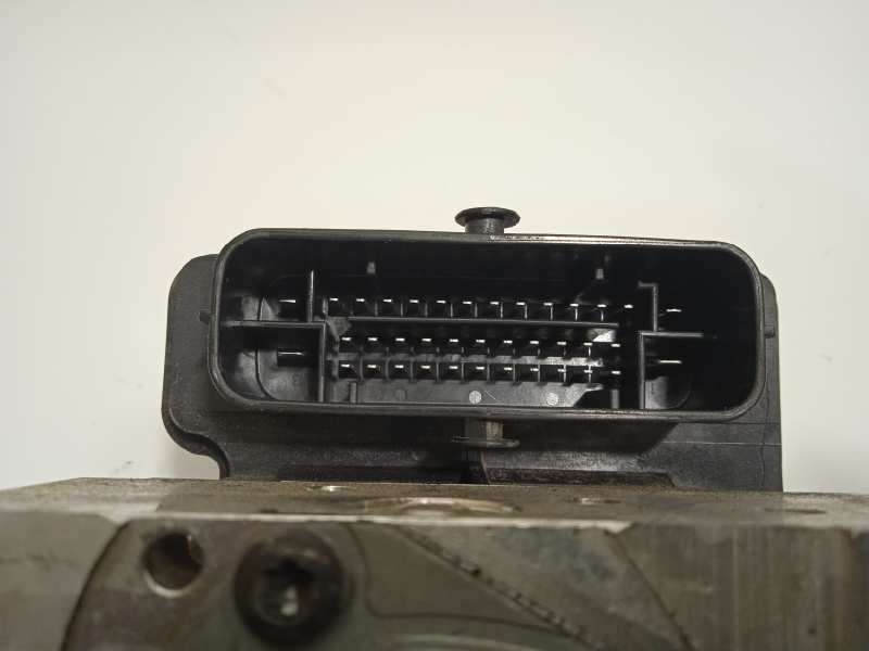 Recambio de abs para kia cee'd drive referencia OEM IAM 58920A2210 6158945200 A258920500 4