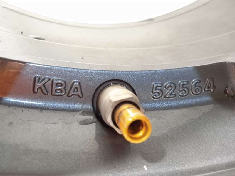 Recambio de llanta para toyota gt 86 sport referencia OEM IAM KBA52564 SU00306811 - Gris 5