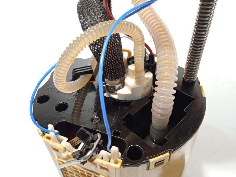 Recambio de bomba combustible para opel astra k lim. 5türig 1.6 cdti dpf referencia OEM IAM 13599386 - Blanco 3