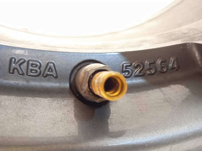 Recambio de llanta para toyota gt 86 sport referencia OEM IAM KBA52564 SU00306811 - Gris 4