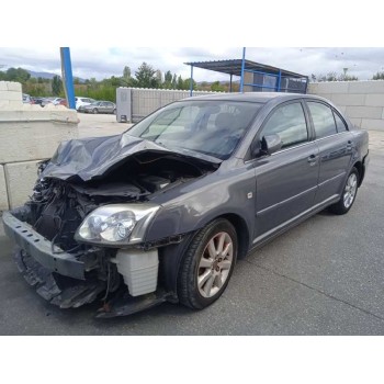 toyota avensis berlina (t25) del año 2005