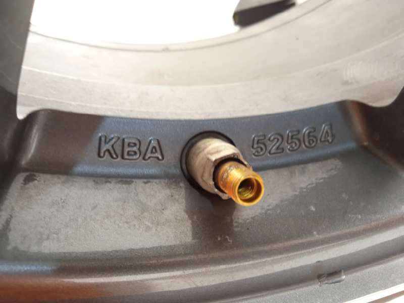 Recambio de llanta para toyota gt 86 sport referencia OEM IAM KBA52564 SU00306811 - Gris 5