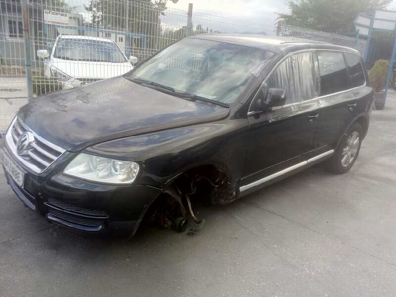 VOLKSWAGEN TOUAREG (7LA)