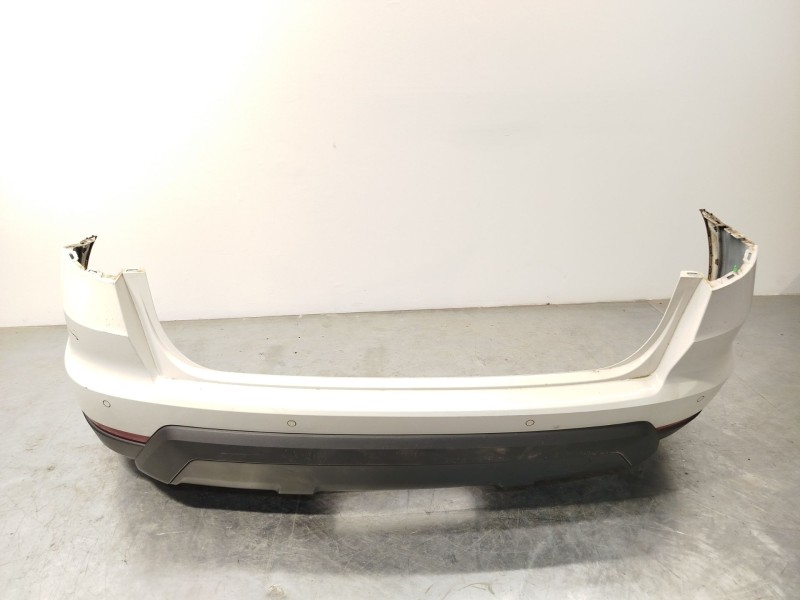 PARAGOLPES TRASERO 6F0807421DGRU 