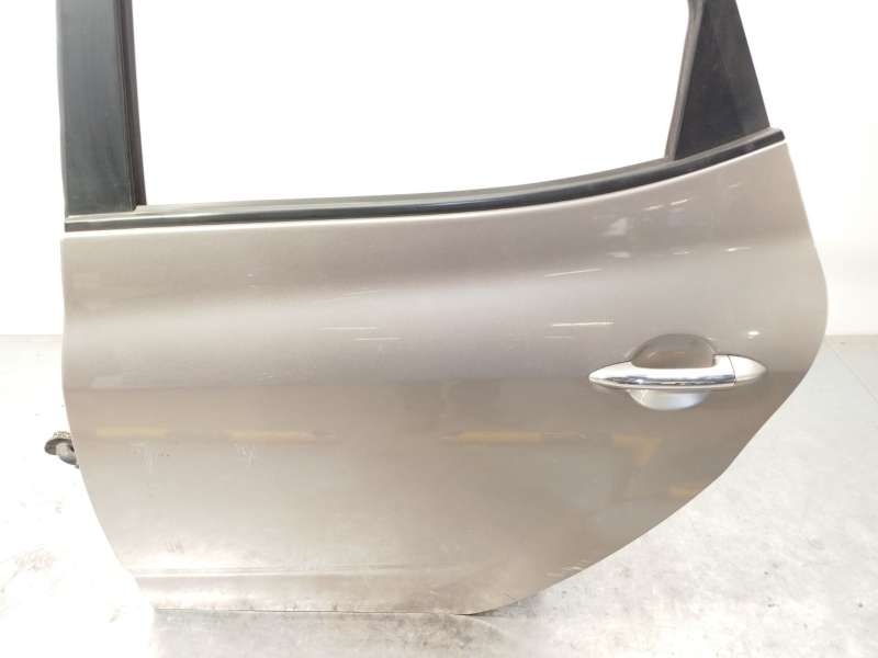 Recambio de puerta trasera izquierda para hyundai ix20 1.6 cat referencia OEM IAM 770031K000 4