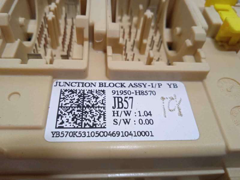 Recambio de caja reles / fusibles para kia rio (yb) 1.2 cat referencia OEM IAM 91950H8570 - Rojo 3