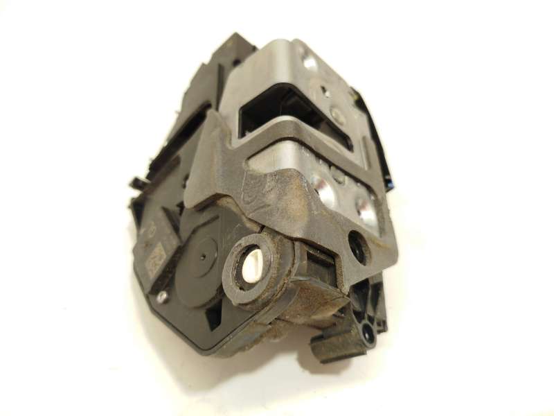 CERRADURA PUERTA TRASERA IZQUIERDA 8A6AA26413AD 