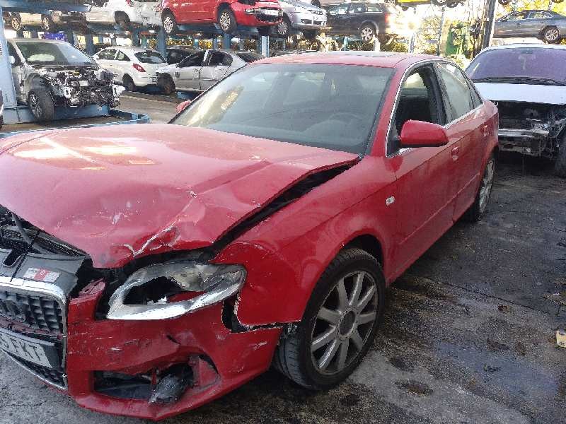 AUDI A4 BERLINA (8E)