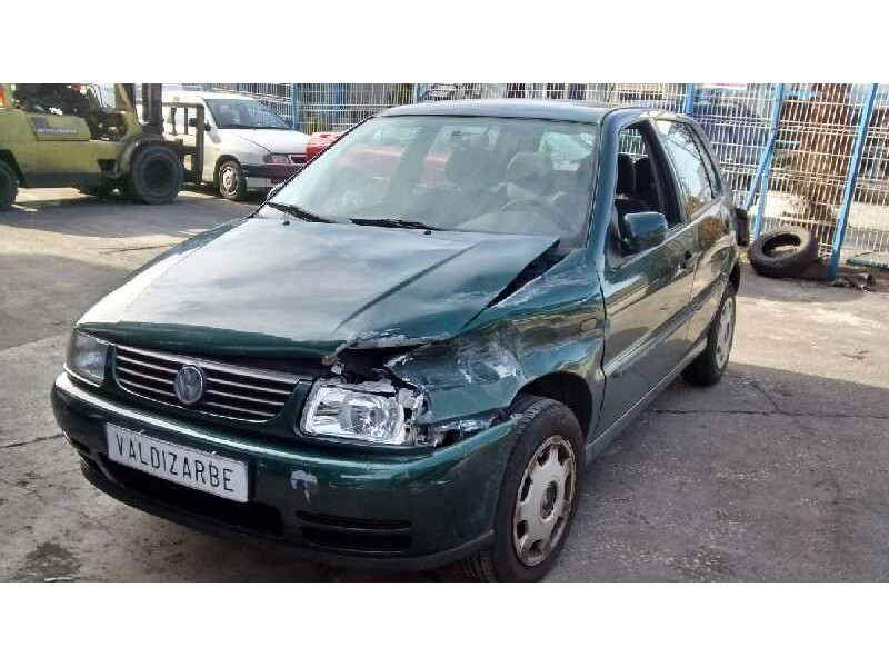 VOLKSWAGEN POLO BERLINA (6N1)
