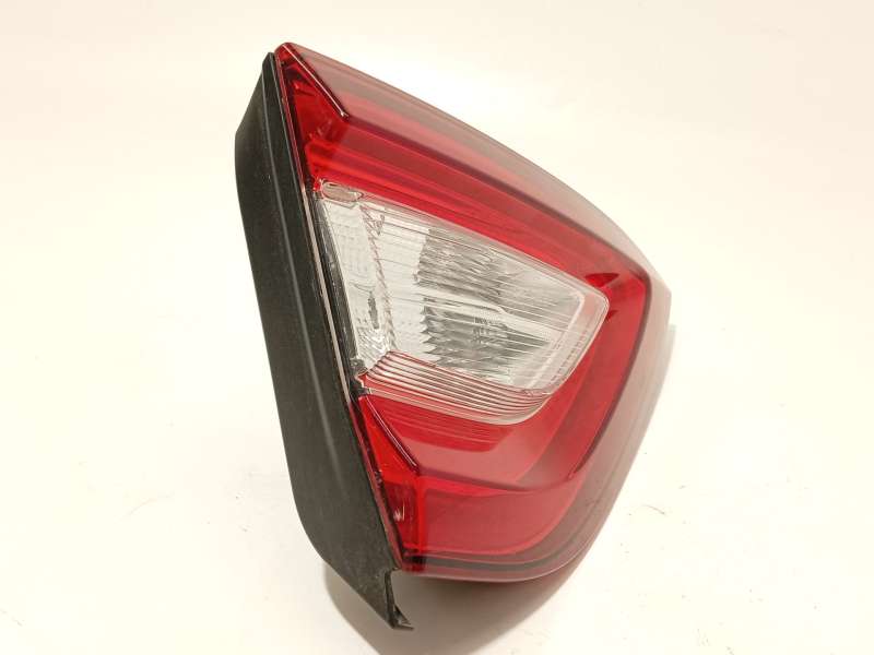 Recambio de piloto trasero izquierdo interior para maserati levante suv (m161) 3.0 d q4 referencia OEM IAM 670100870 06701008700 3