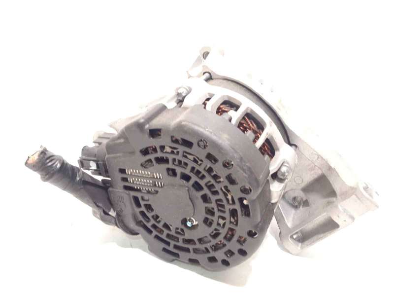 Recambio de alternador para hyundai tucson (nx4) maxx referencia OEM IAM 373002U400  61014210 3
