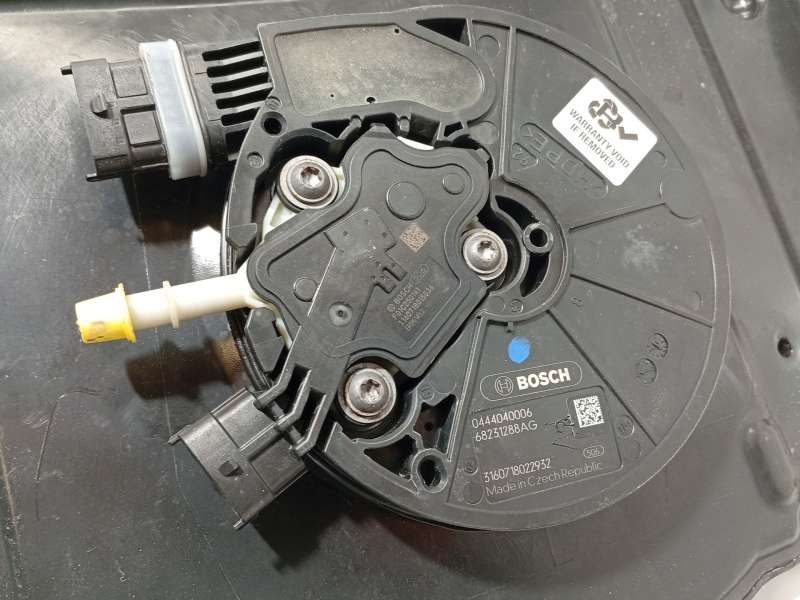 Recambio de deposito aditivo fap adblue para maserati levante suv (m161) 3.0 d q4 referencia OEM IAM 670037055 670031280 6823128 4