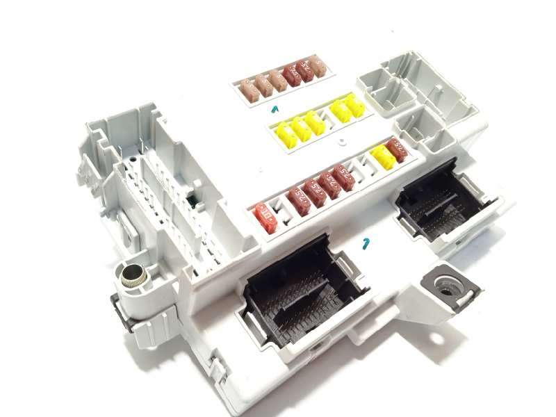 CAJA RELES / FUSIBLES 50561773 Y503441320115