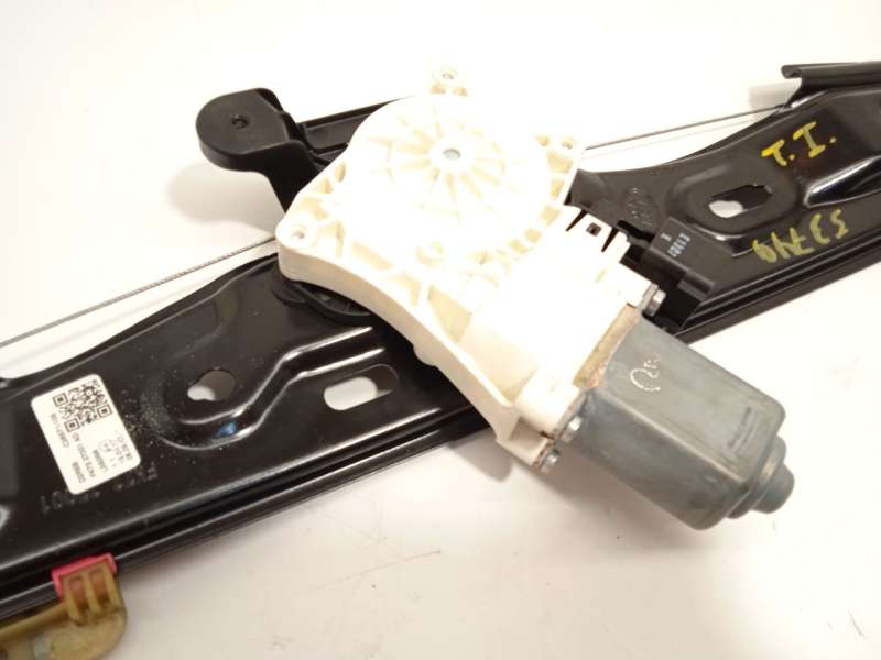 Recambio de elevalunas trasero izquierdo para land rover discovery sport 2.0 td4 cat referencia OEM IAM FK7227001AD LR078974 - Negro 2