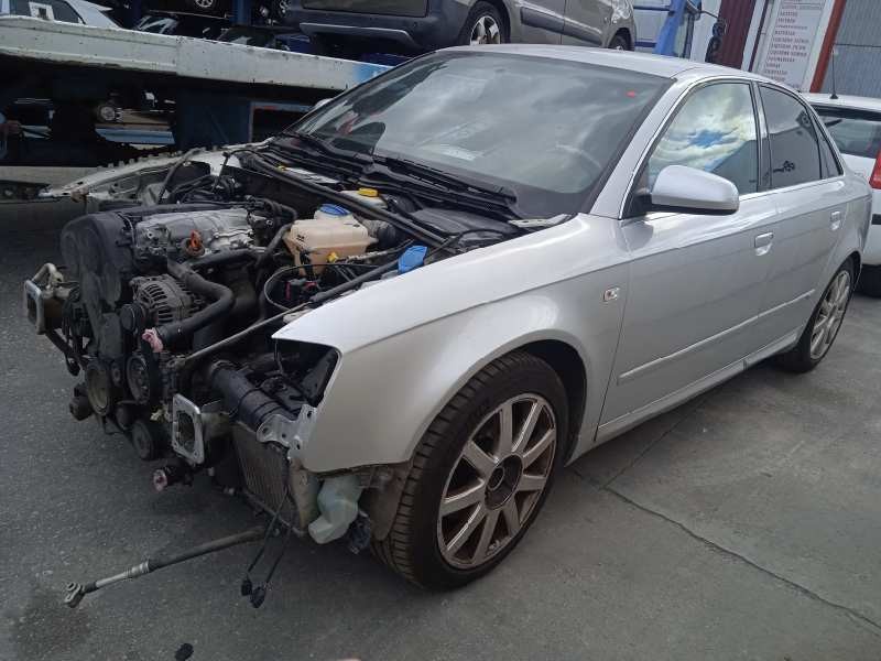 AUDI A4 BERLINA (8E)