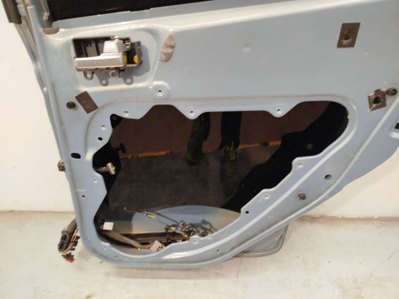 Recambio de puerta trasera derecha para ford kuga i 2.0 tdci referencia OEM IAM 1520944 P8V41S24630AA - Azul 8