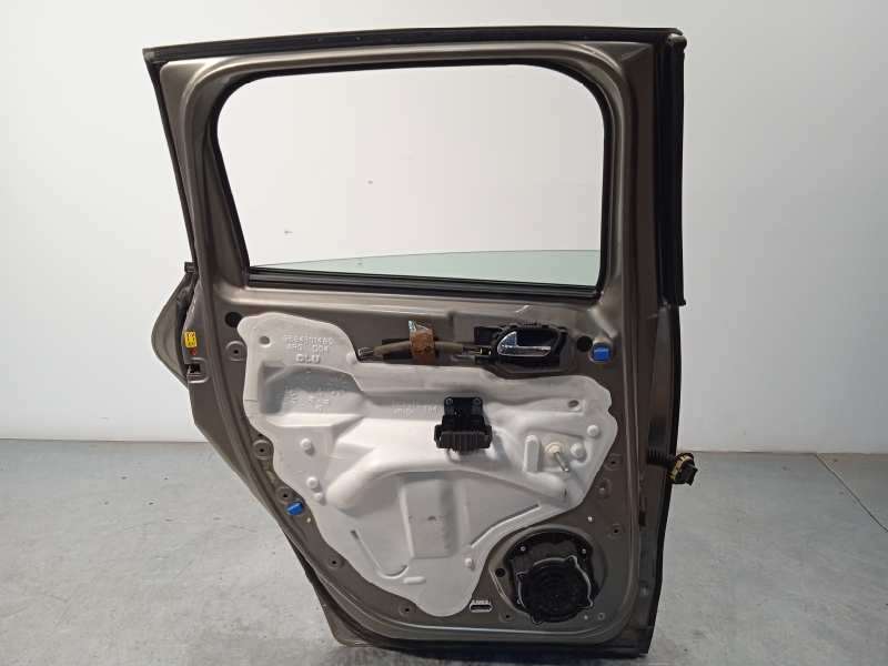 Recambio de puerta trasera izquierda para peugeot 3008 confort referencia OEM IAM 9006Q1 6