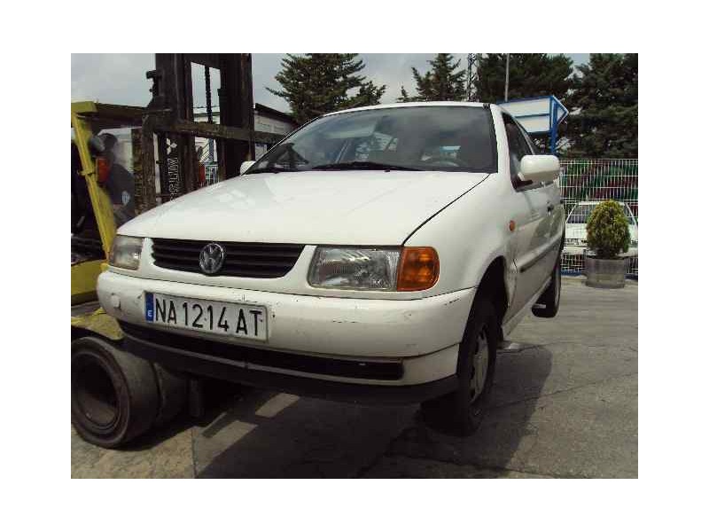 VOLKSWAGEN POLO BERLINA (6N1)