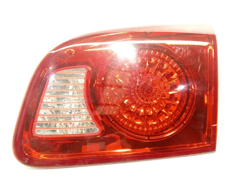 PILOTO TRASERO DERECHO INTERIOR 924062B020 