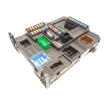 CAJA RELES / FUSIBLES 9819849680 1631852680 