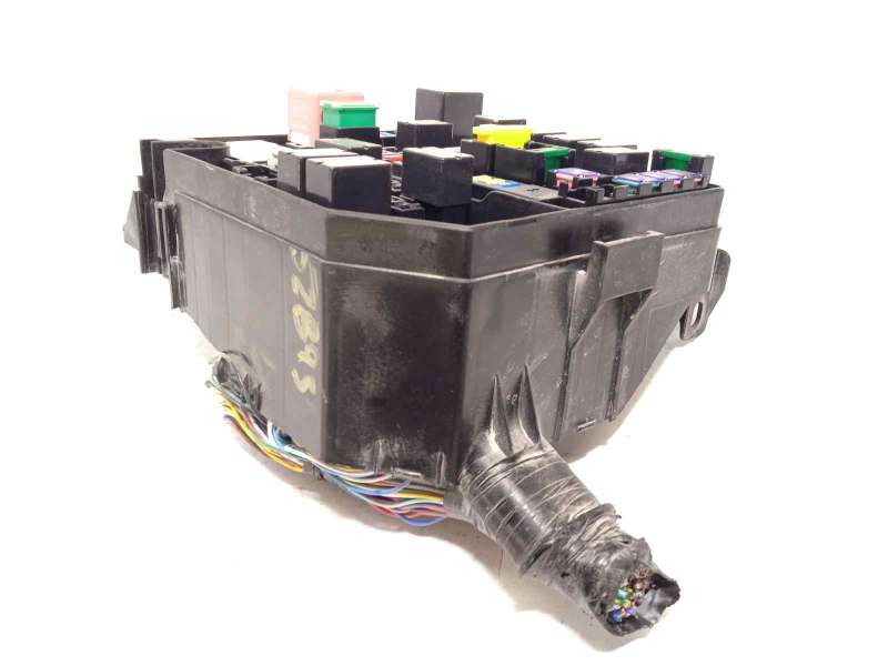 Recambio de caja reles / fusibles para mitsubishi eclipse cross motion 2wd referencia OEM IAM 8565A441 - Blanco 2