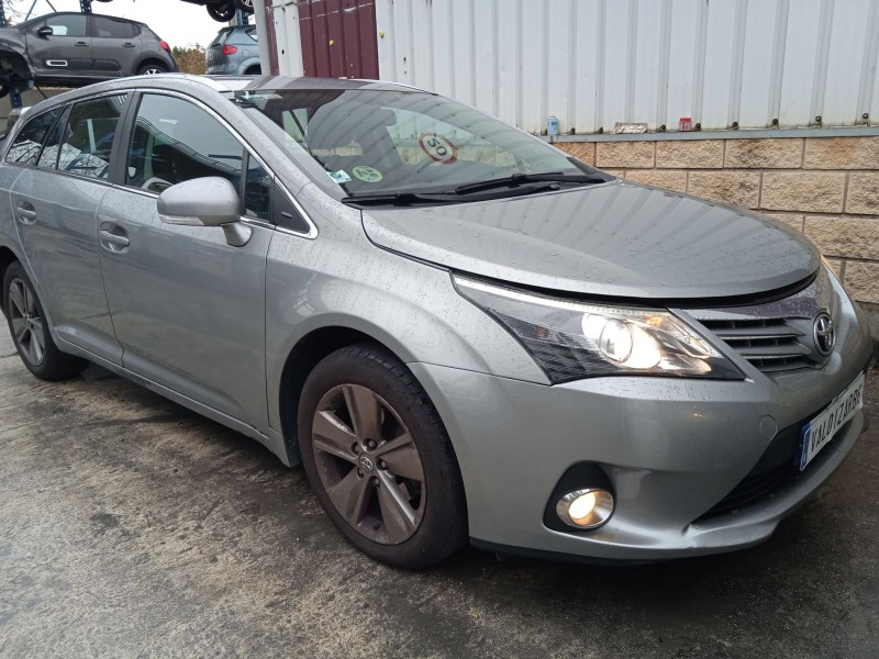 TOYOTA AVENSIS STATION WAGON (_T27_)