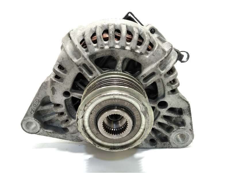 Recambio de alternador para hyundai i20 1.4 crdi cat referencia OEM IAM 373002A400  2607271 2