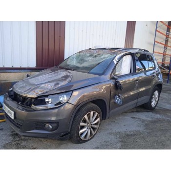 VOLKSWAGEN TIGUAN (5N2)