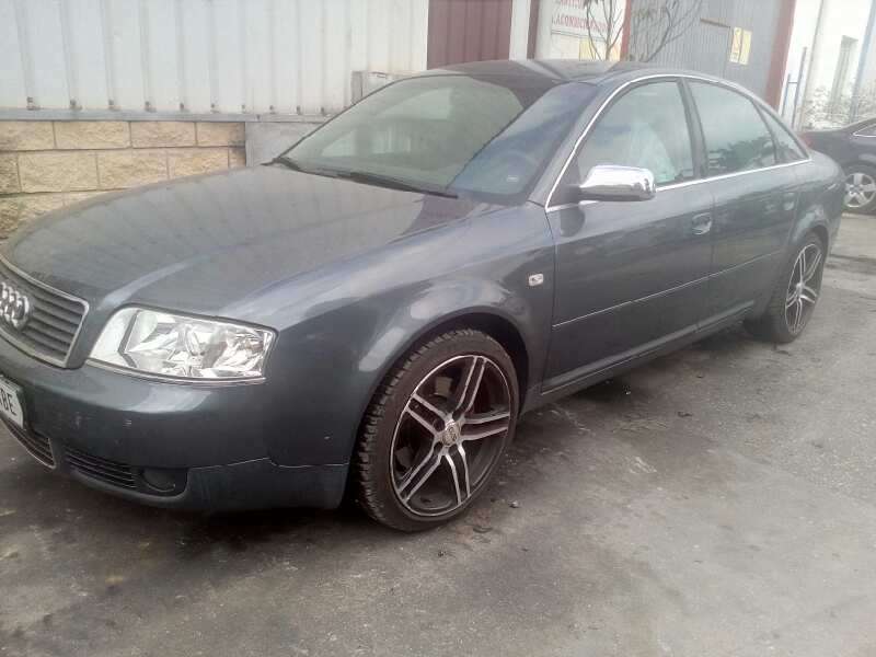 AUDI A6 BERLINA (4B2)